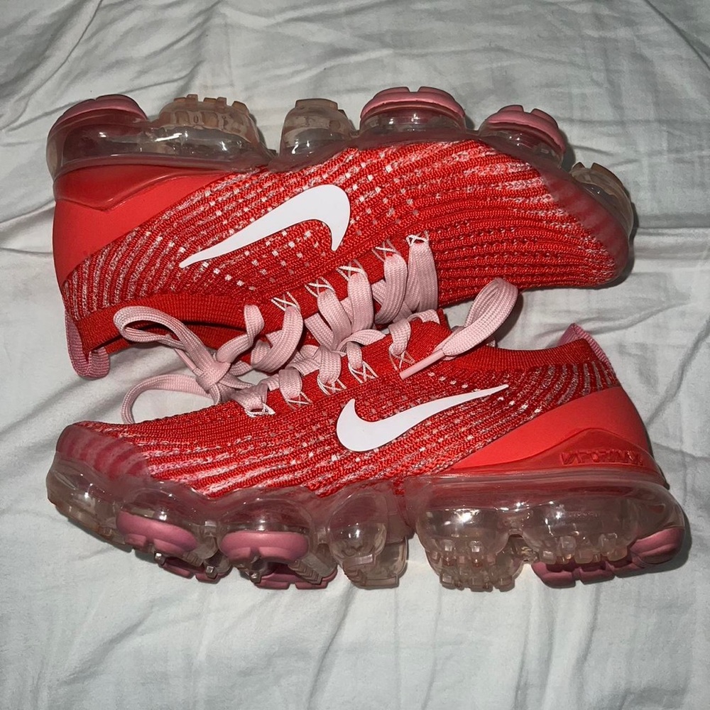NIKE AIR VAPORMAX FLYKNIT